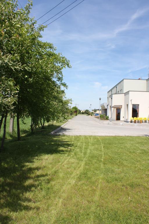 Hotel Vanillia Клуки Экстерьер фото