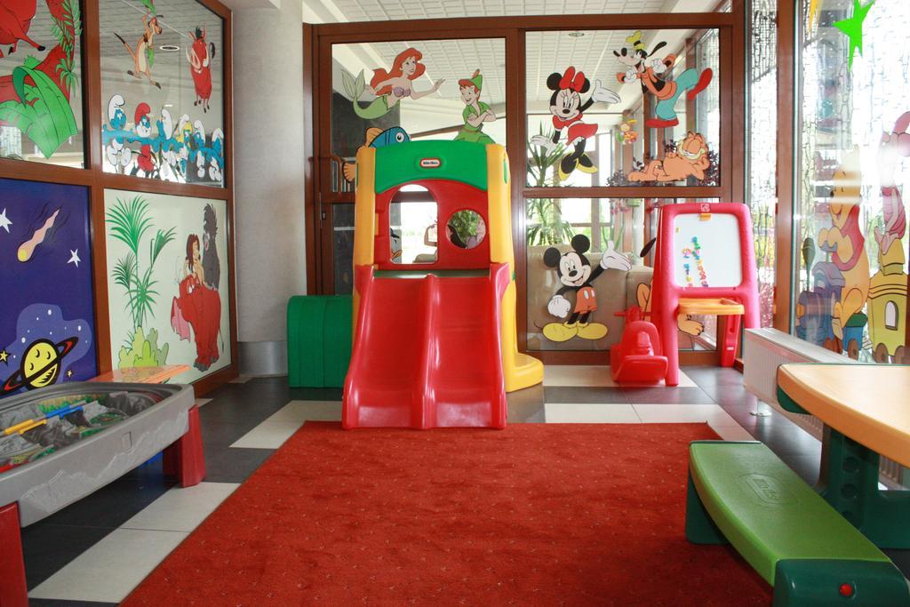 Hotel Vanillia Клуки Экстерьер фото