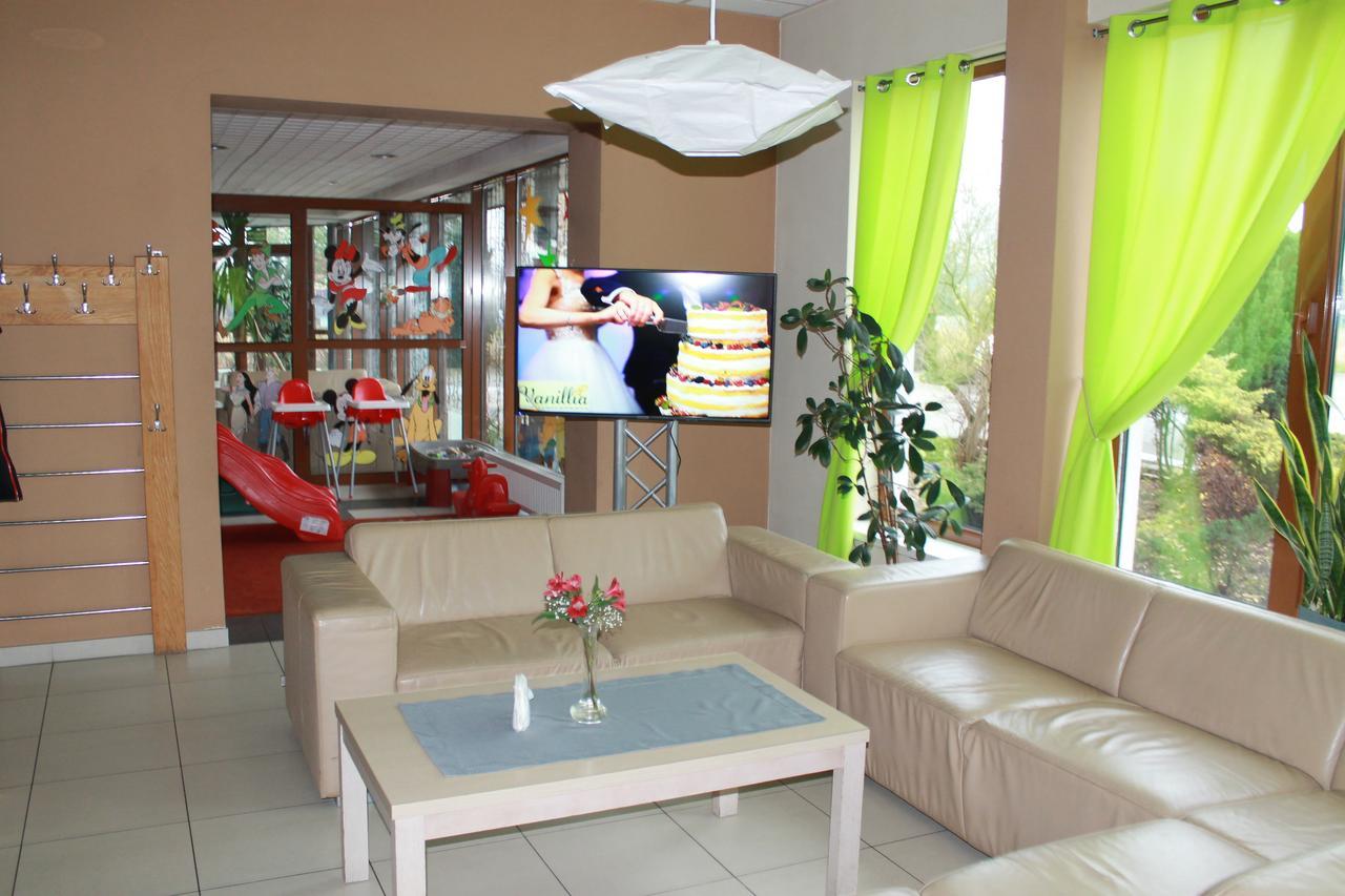 Hotel Vanillia Клуки Экстерьер фото